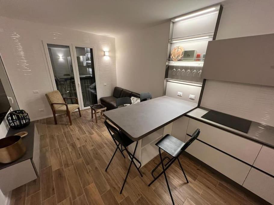 Pasolini Avenue Fiera Milano Exteriör bild